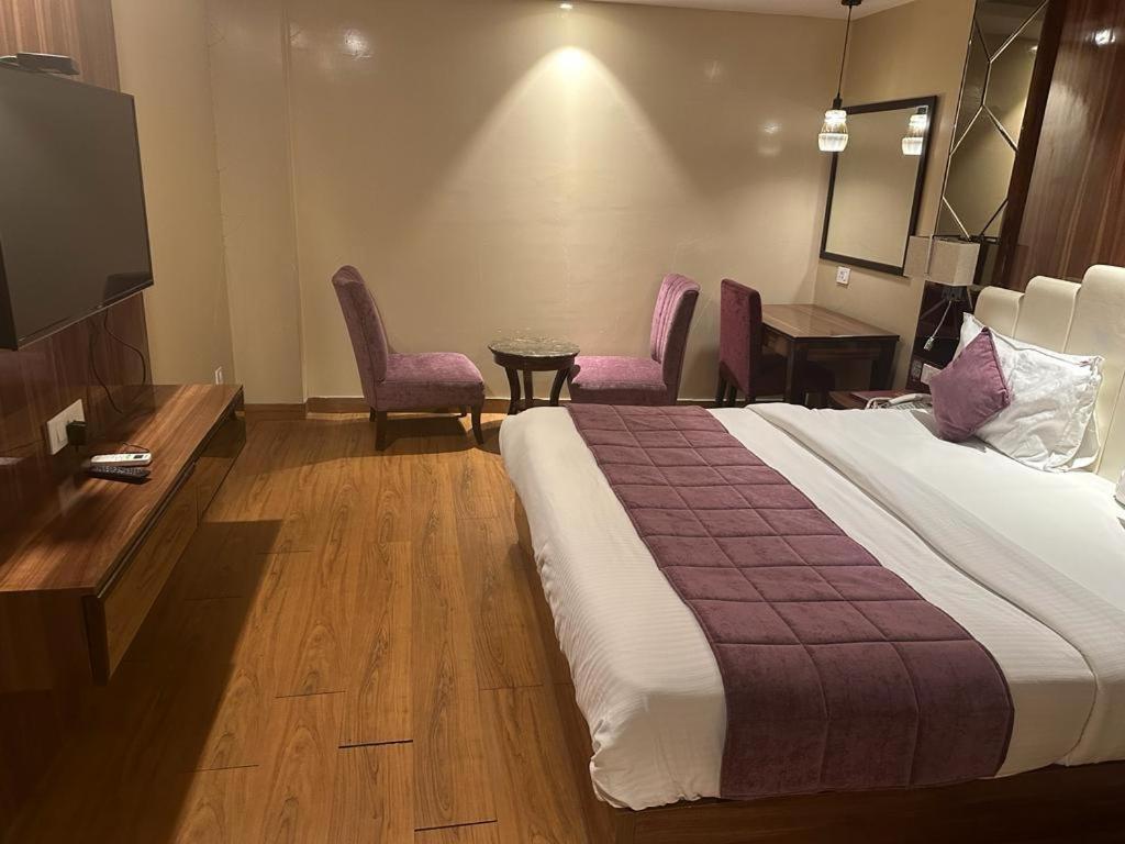 Airport Hotel Ramhan Palace Mahipalpur Нью-Делі Екстер'єр фото