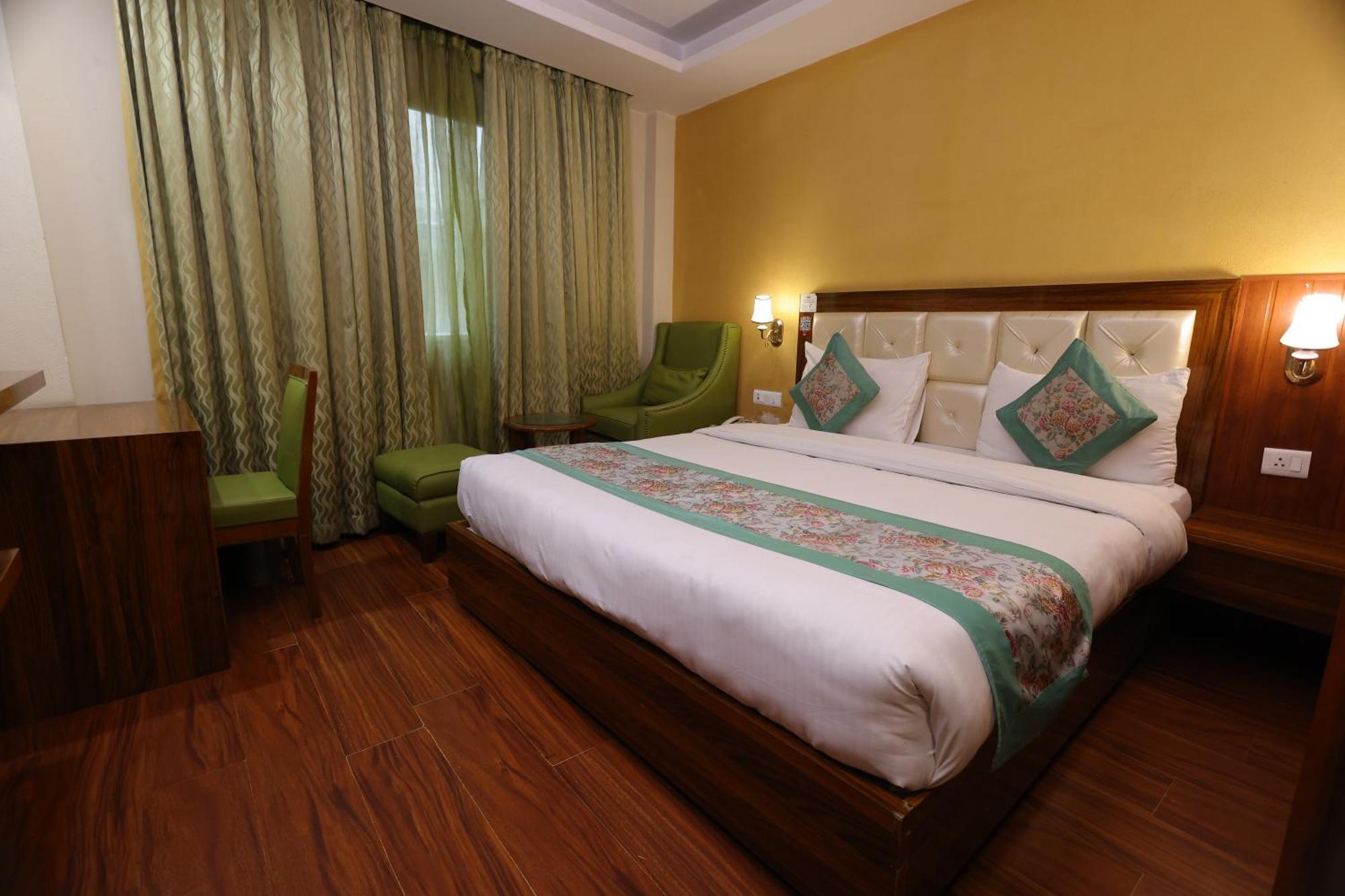Airport Hotel Ramhan Palace Mahipalpur Нью-Делі Екстер'єр фото