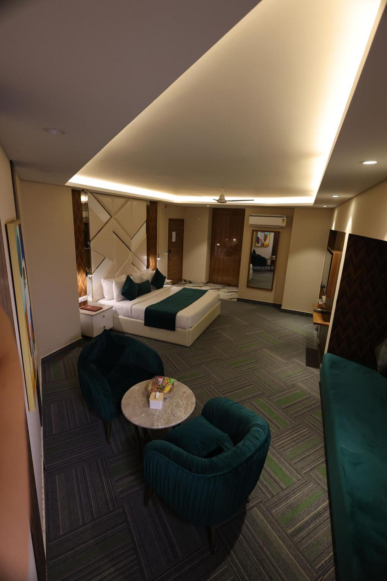 Airport Hotel Ramhan Palace Mahipalpur Нью-Делі Екстер'єр фото