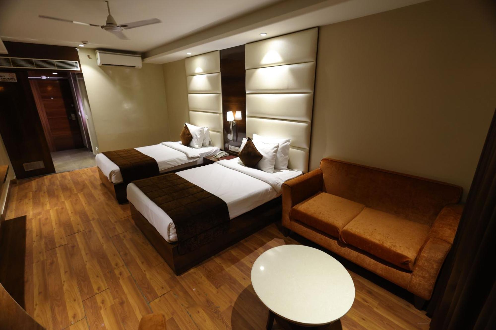 Airport Hotel Ramhan Palace Mahipalpur Нью-Делі Екстер'єр фото