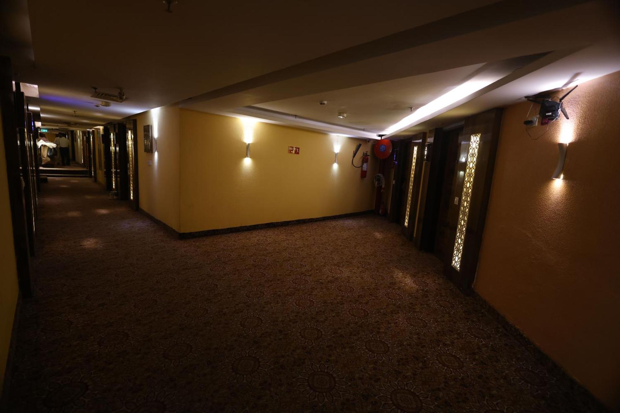 Airport Hotel Ramhan Palace Mahipalpur Нью-Делі Екстер'єр фото